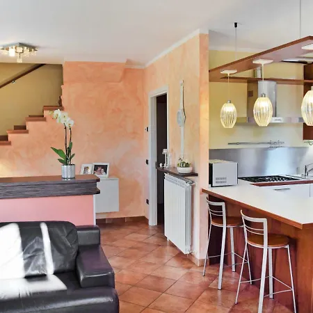 Holiday home Locazione Turistica Silvana Porto Valtravaglia
